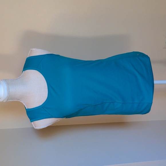 Quick dry Athletic tank - Picture 1 of 6